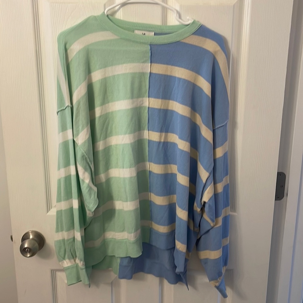 Urban daisy pullover s/m looks like free people